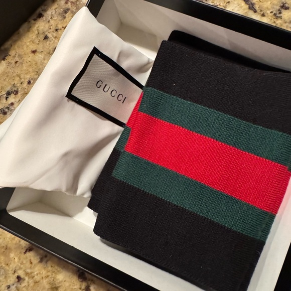 Gucci scarf - Picture 4 of 4